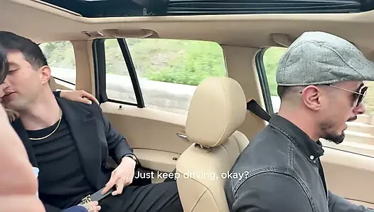 Uber'de çalışırken beklenmedik üçlü seks