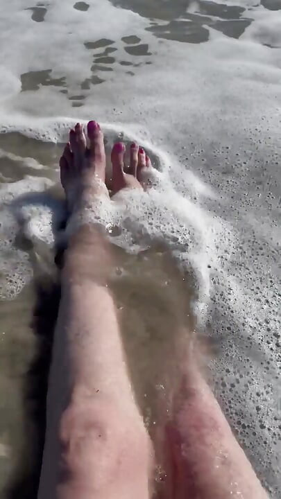 Waves Crashing on Size 16 Feet & Legs