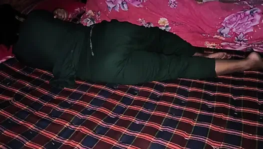 Сводный брат трахает сводную сестру дома