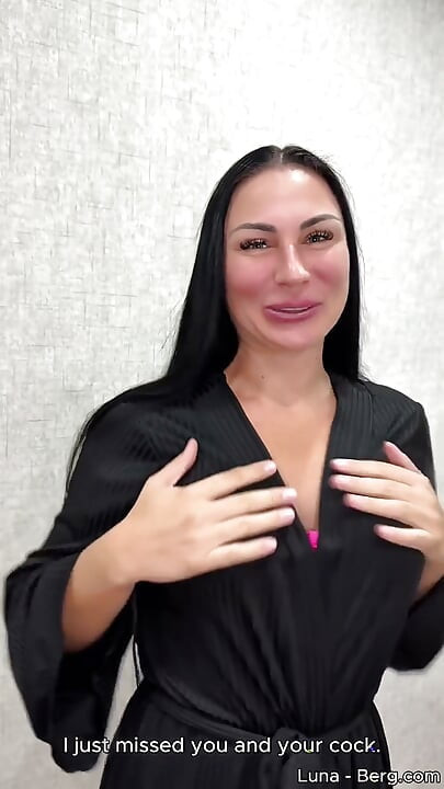 Uzak durma haftası - büyük memeli orta yaşlı seksi kadın sert sikiliyor ve ağzı dölle dolu