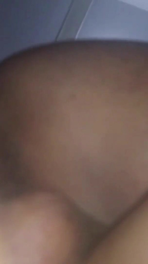 La chaudasse mariée me fait une belle pipe profonde avant que je la baise brutalement en levrette | Clip 2
