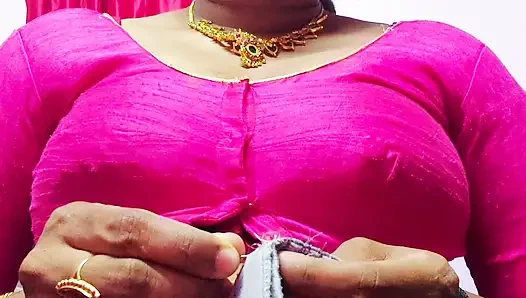 Hot and sexy aunty Apne bhatije ke sath Kiya sex big boobs