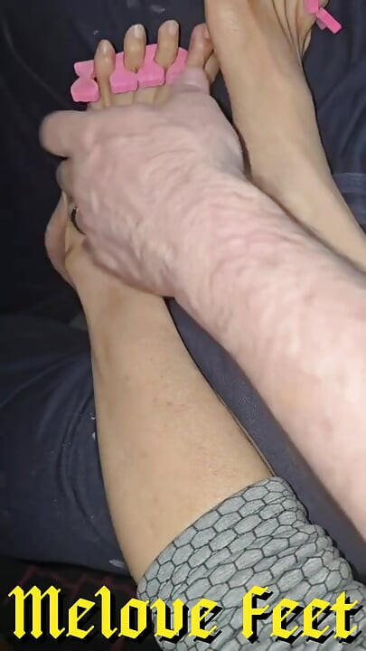 Melove Long Toes are Getting a Pedicure from Daddy