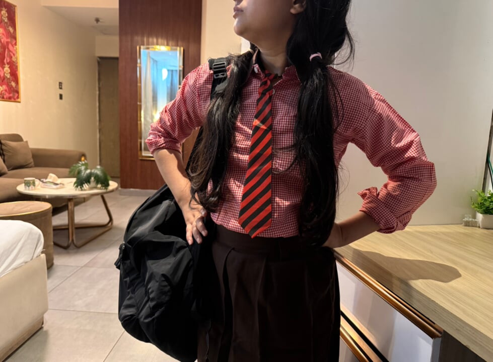 School se aate he horny girlfriend ke Sath rough doggy style sex kiya