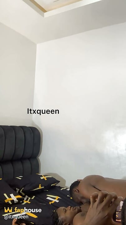 Pato i Itxqueen za sceną