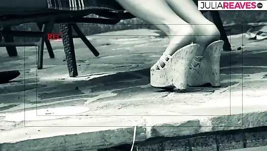 Ateşli kız büyük bir yarağı emdikten ve bindikten sonra döl yiyor