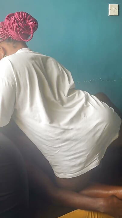 내 치장과 즐거운 시간을 갖는 1