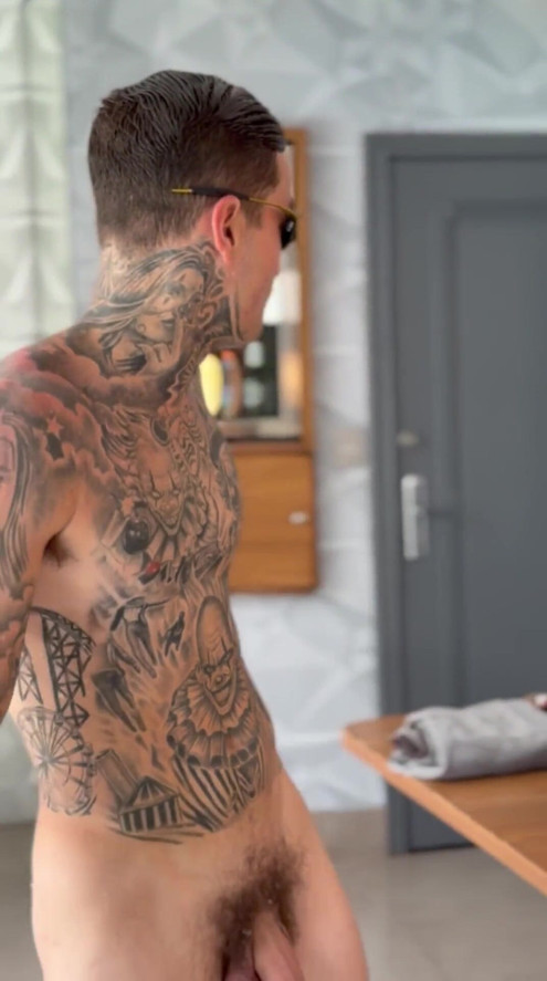 Relieving after a busy day | Clip 1