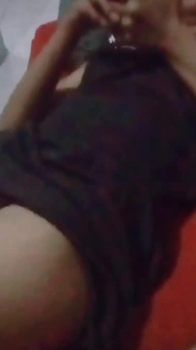 Beautiful girl relaxing with her phone | Clip 1