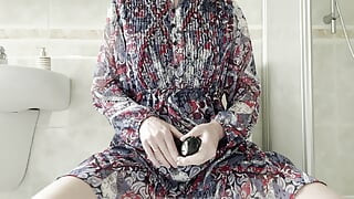 I jerked off on the toilet with the vibrator
