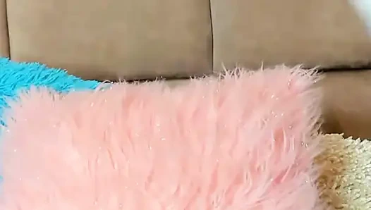 Real woman with curves that make you fall in love and a look that seduces.