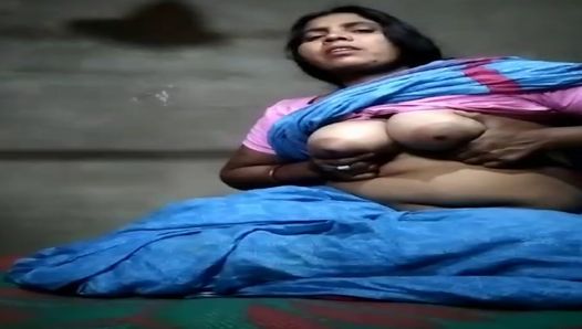 Chica india del pueblo caliente, video abierto completo