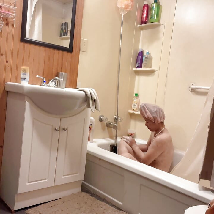 hari ni panas gila, lepas tu mandi