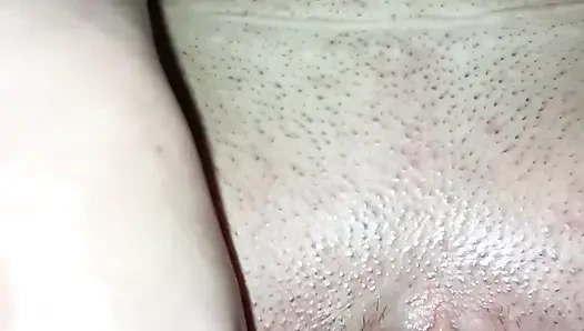 Сладкая жена шлюхает моим кулаком