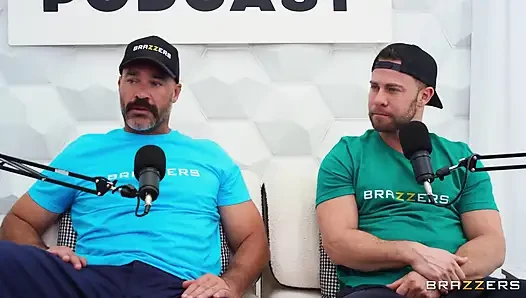 Brazzers - valentina nappi nimmt nach dem podcast zwei schwänze