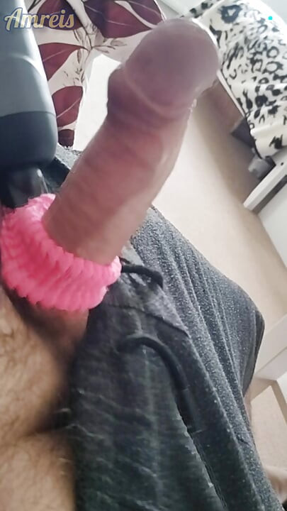 Massage vibration make me cum crazy on kitchen!