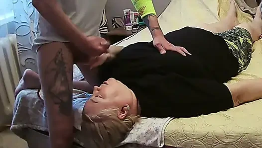 Coli kontolku sampai crot di dalam memek pacarku