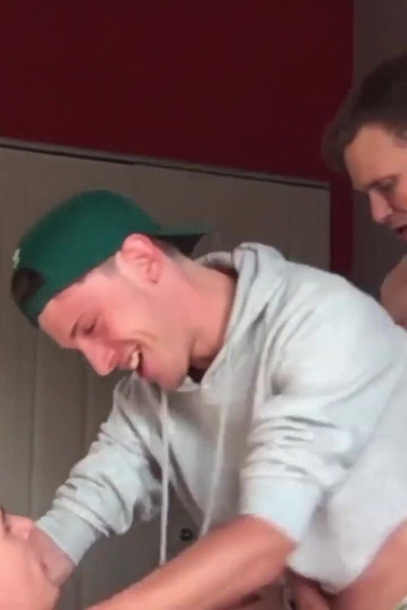 BREEDMERAW Ethan Chase And Edward Terrant bareback In 3some