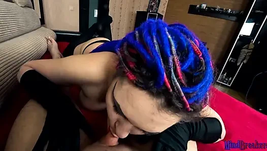 Adik tiri gotikku yang nakal dikasih hadiah 2 kontol untuk hari kasih sayang