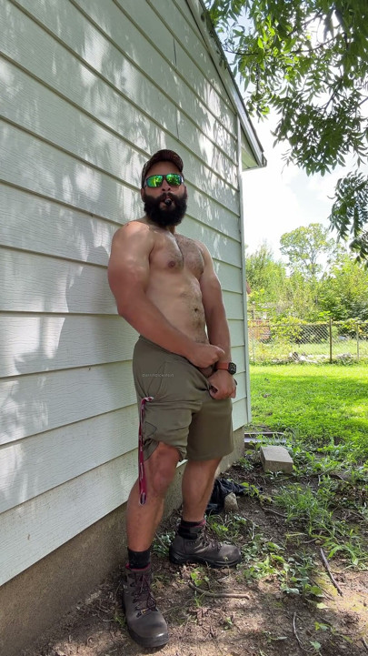 Bearded Muscle Cub Cigar Cum Outdoors