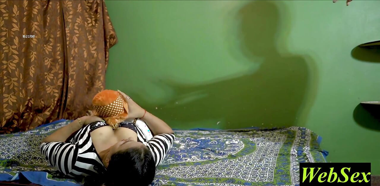 Desi Milf Bhabhi Real Sex with 18yrs Devar! Bhabhi Sex