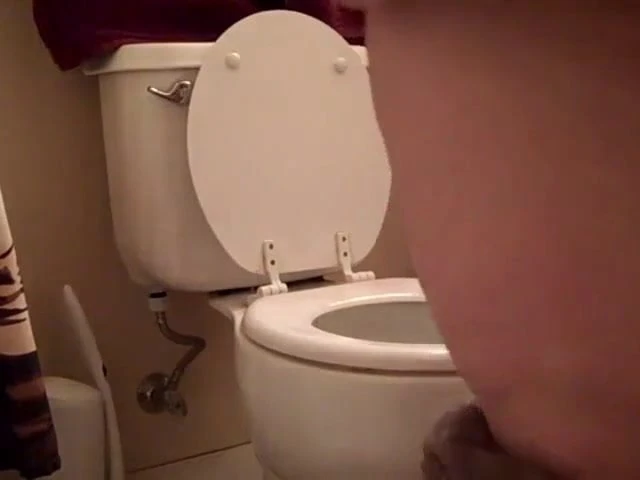 elle bois sa pisse