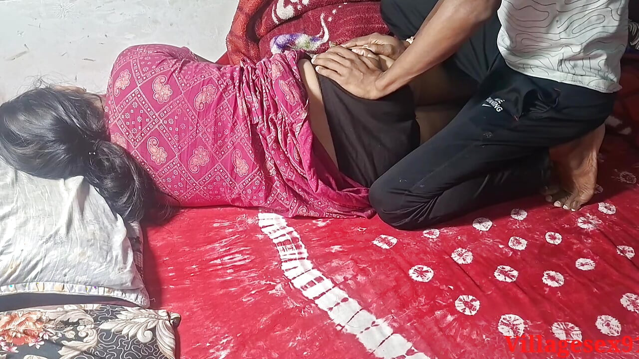 Bhabhi ki badan Urut untuk usko chudai kiya