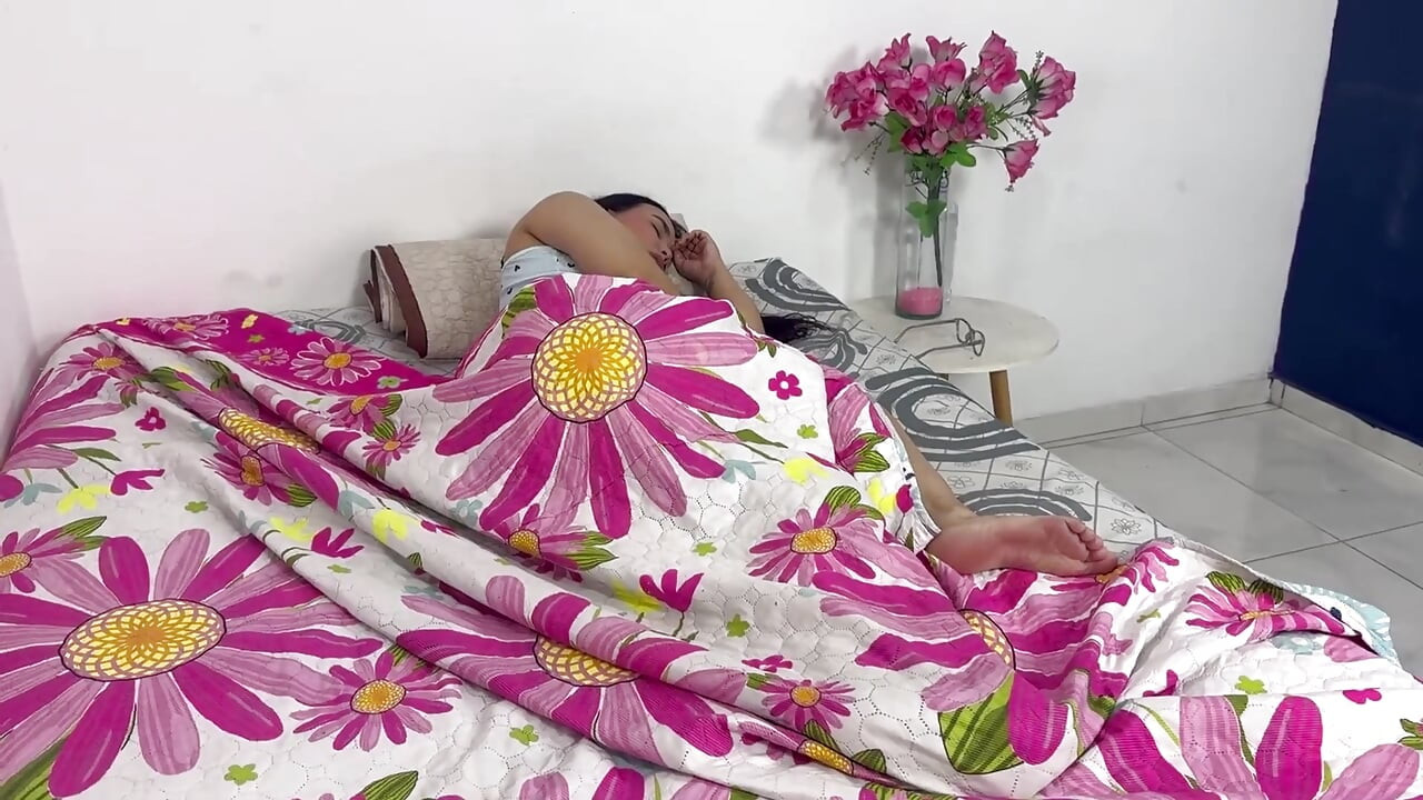 De fantasie vervullen met mijn stiefbroer in mijn bed