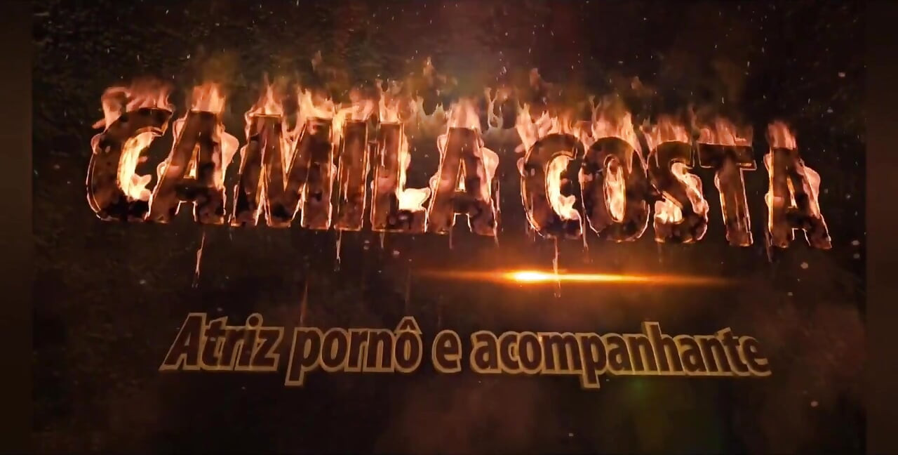 Me duché en la casa de mi amigo y él metió su polla en mi coño (completo en rojo)