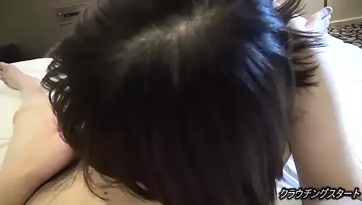 Lori kız büyük bir yarağın tadını çıkarıyor