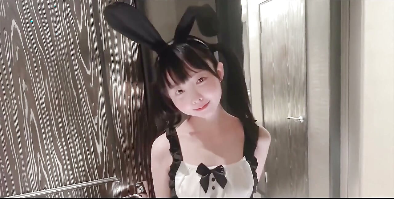 Rakaman seks ep10 Bunny Costume mentah