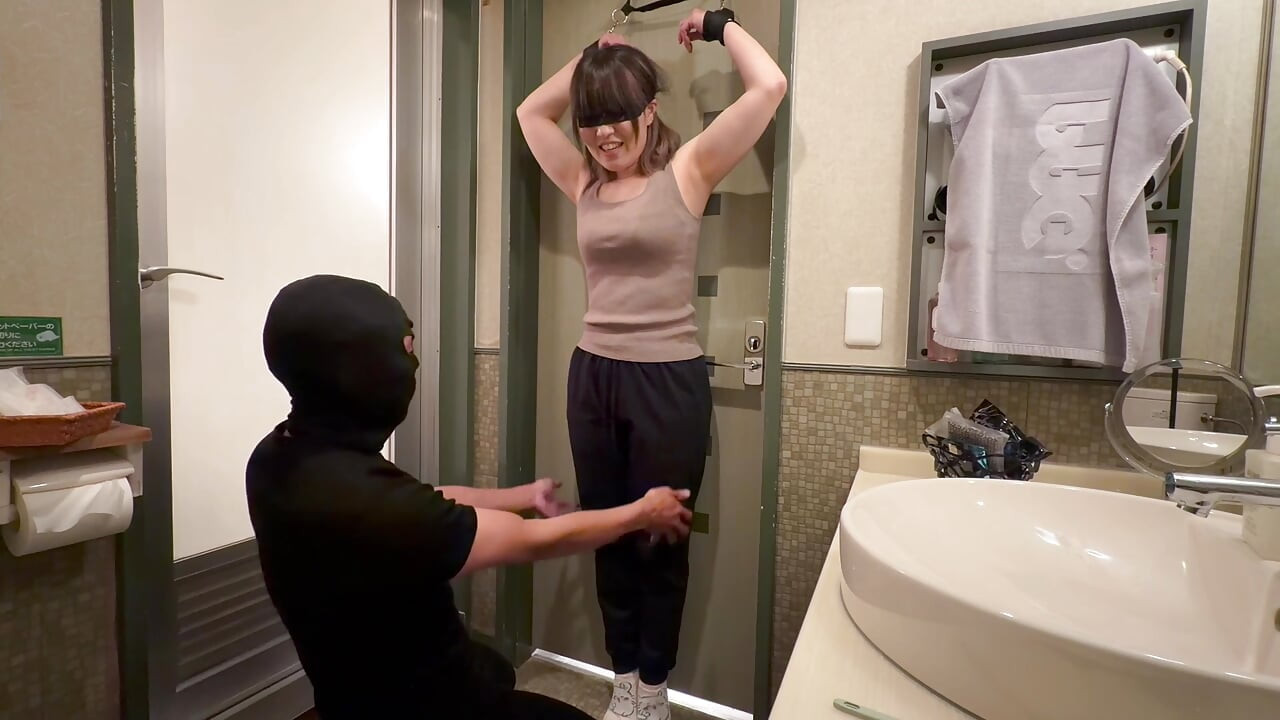 Tickled a married woman: Clothed edition