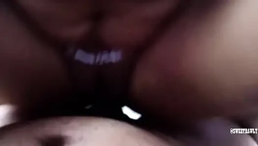Adik tiri adalah yang terbaik di sektor porno. Cewek itu tau apa yang akan kamu lakukan?
