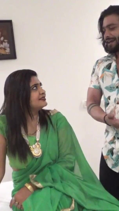 A desi girl called his ex boyfriend and made a hardcore session. | Clip 1