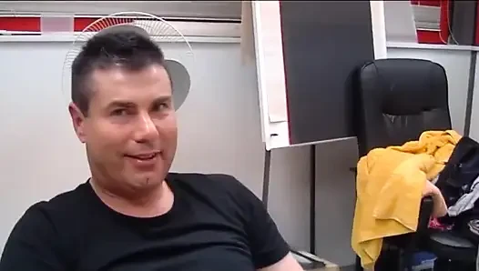 Prolaps rosebud si cewek hot rambut pirang ini menetes setelah seks anal intens