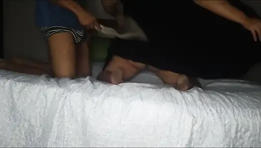 Pesta lengkap tanpa selingkuh. Fantasi mesum, cewek nakal ini minta direkam supaya direkam sama suaminya