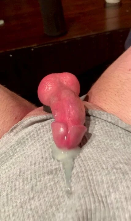 Massive hands free cumshot ruined