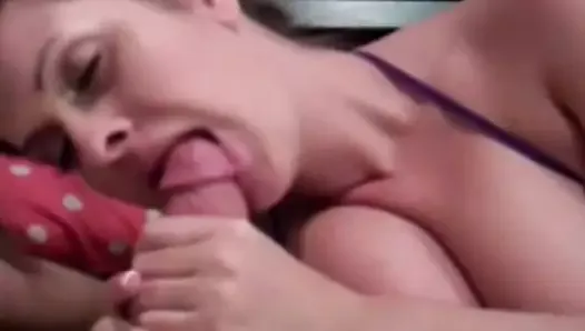 Beautiful Blowjob, Amateur Is Cool With Cumshot