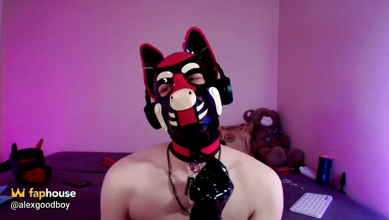 La lenta provocación de látex de K-9goodboy me vuelve loco