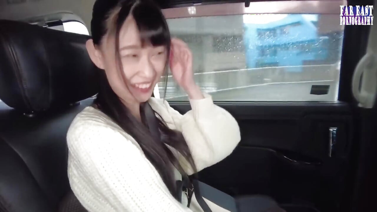 Delikatna Gulp Bliss z małą krzywą ciemnowłosą drażni na Sweet Oral Date Part.1