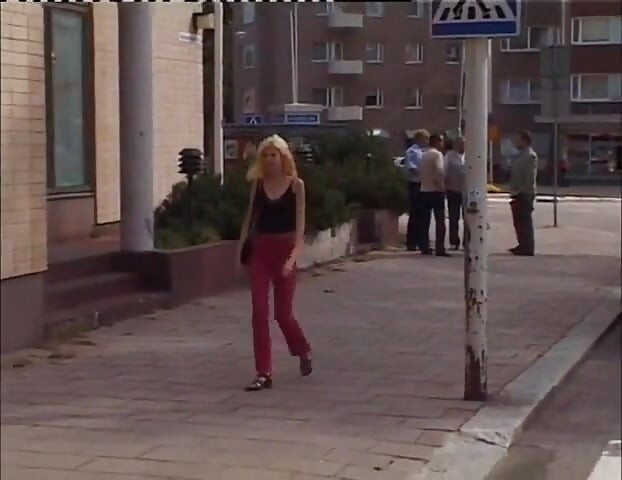 Calda ragazza scopata in natura