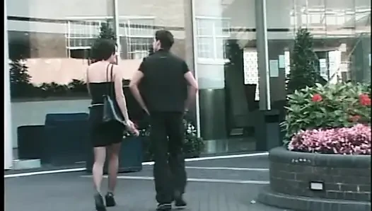 Büyük Sert Yaraklı Adamla Seks Yapmak Tatmin Oluyorlar