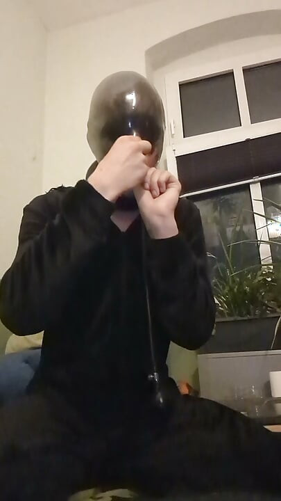 ademspel met condoom