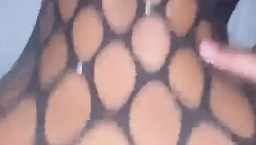 Siyah üvey kız kardeşini sikiyor ve amının içine boşalıyor