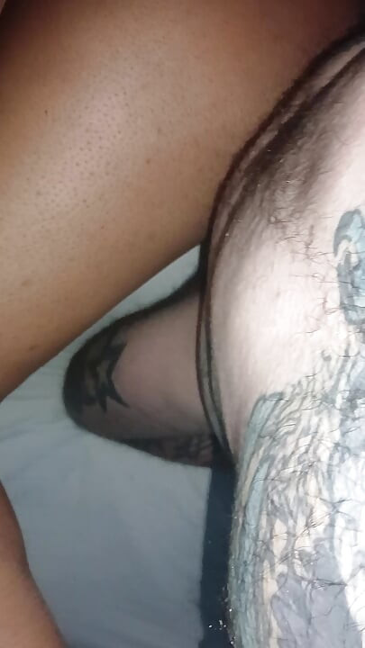 Suegra negra es follada sin condon le encanta que la llene de leche