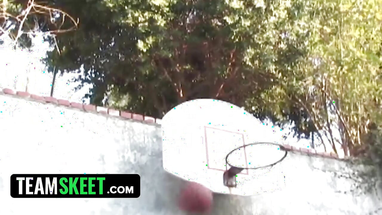 POV Life - Hot teen London Keyes gets her wet pussy plowed as reward for winning on hoops
