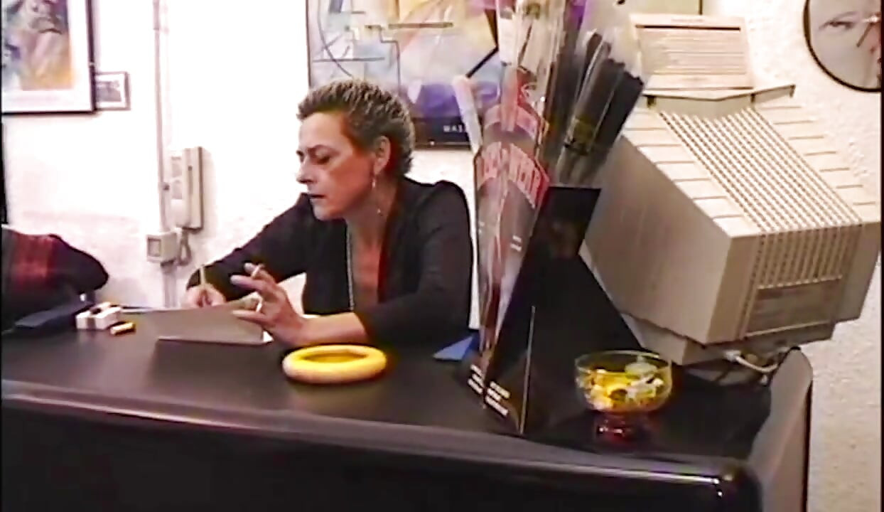 Blonde MILF loves to do blowjobs in the office