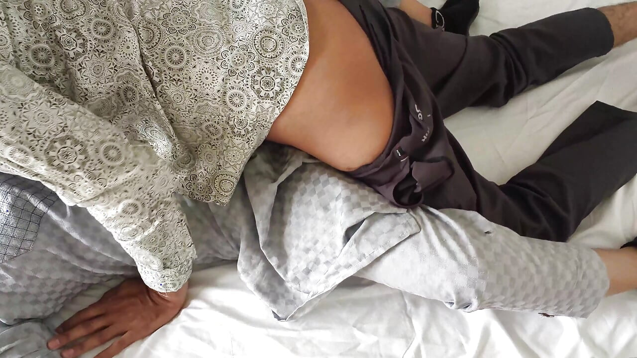 Desi Village Hot Beautiful Stepsister's Tight Pussy Sex XXX, Desi Indian Village Cute Girl's Tight Pussy Hindi Fuck XXX