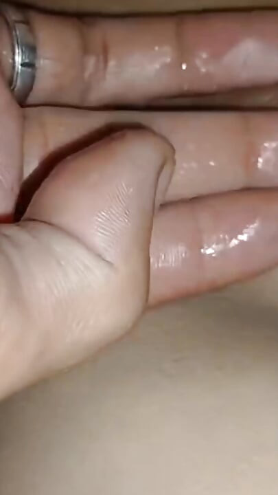 愛不必有，但還是能感受到她身體的溫暖