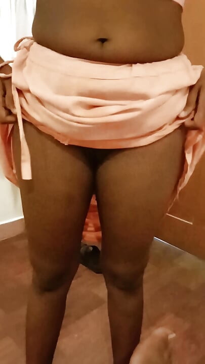Desi Tamil Wife Renu’s Big Ass & Pussy Teased in Saree Post-hotel - Cuck Films! Indianhotwifex